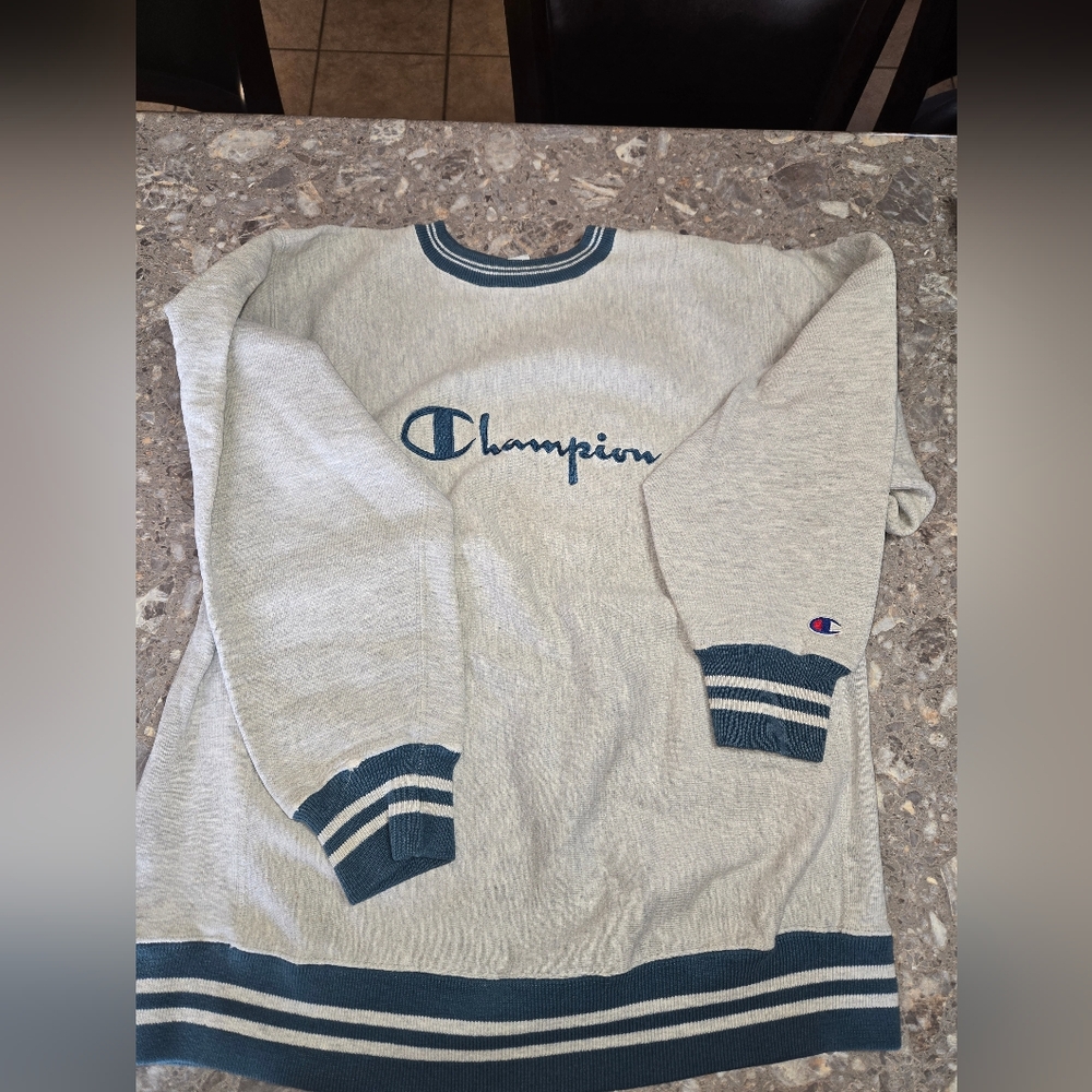 GUC- Champion Light Gray Crewneck Sweater with Teal Accents